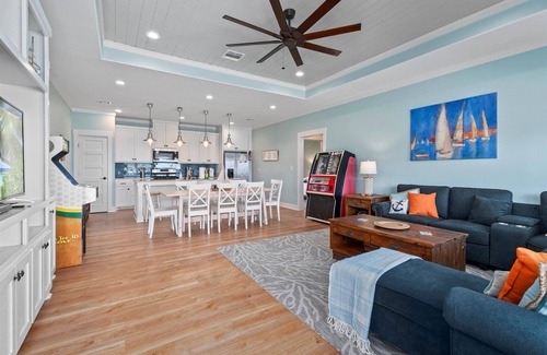 Crystal Beach House | Hot Tub | Beach View | Sleeps 12