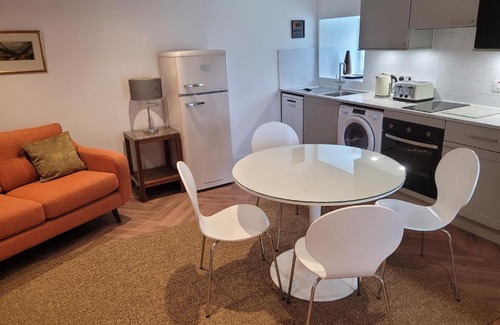 Stewarton Apartment | Hot Tub Cottage in Ayrshire