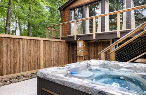 Berkeley Springs House | Hot Tub, Firepit, Grill, Wifi near Golf & Hiking