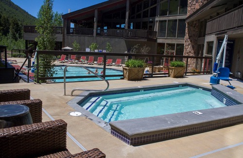 Jackson Apartment | Hot Tub. Western Suite with Balcony!