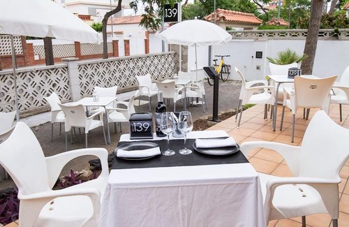 Castelldefels Hotel | Hotel 139 Castelldefels