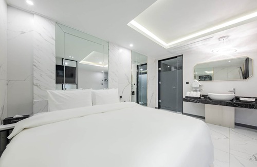 Seosan Hotel | Hotel 24st Urban Brown Seosan Lake Park