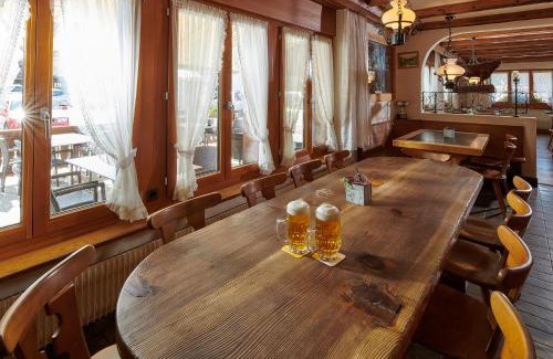Zweisimmen Nr Gstaad Hotel | Hotel Alphorn