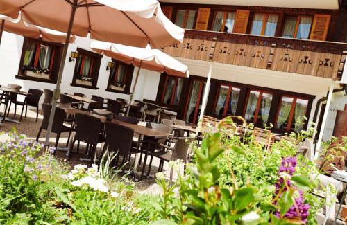 Zweisimmen Nr Gstaad Hotel | Hotel Alphorn