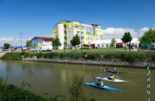 Cunovo Hotel | Hotel and Park Divoká Voda