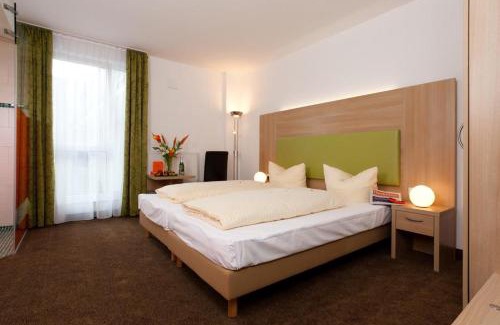 Amerikanersiedlung Hotel | Hotel Aviva