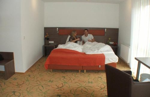 Amerikanersiedlung Hotel | Hotel Aviva