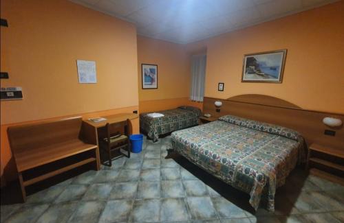 Baveno Hotel | Hotel Azalea