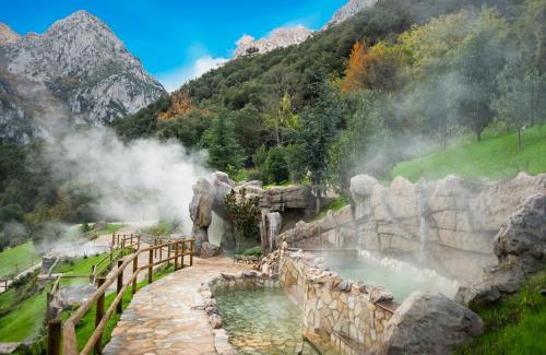 Penarrubia Hotel | Hotel Balneario La Hermida