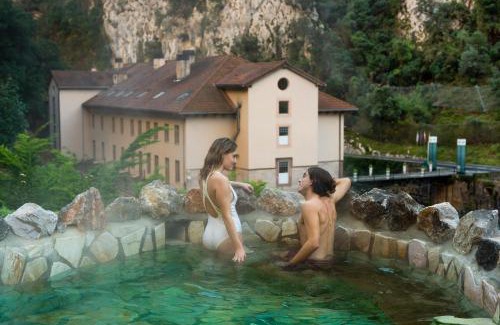 Penarrubia Hotel | Hotel Balneario La Hermida