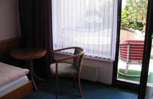 Oberrodenbach Hotel | Hotel-Barbarossa-Garni bei Hanau