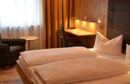 Herrieden Hotel | Hotel Bergwirt