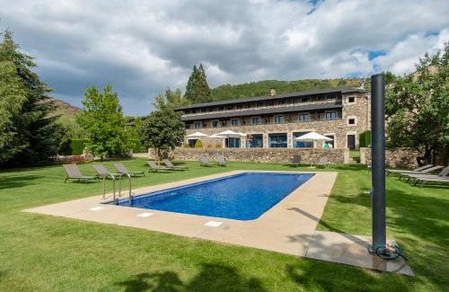 Llivia Hotel | Hotel Bernat de So