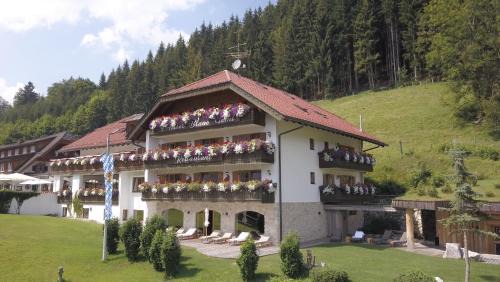 Ettal Hotel | Hotel Blaue Gams *S