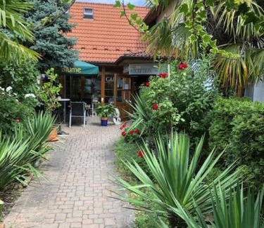 Opfingen Hotel | Hotel Blume