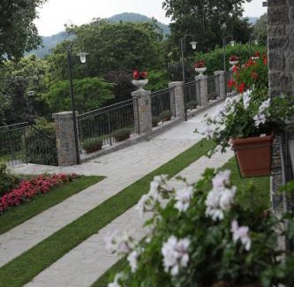 Almenno San Bartolomeo Hotel | Hotel Camoretti