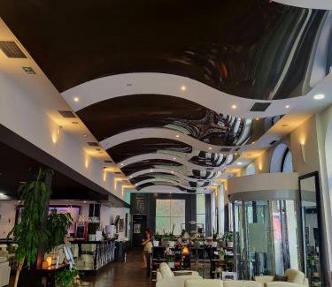 Old Town Hotel | Hotel Central Sarajevo - Gym, Pool & Spa