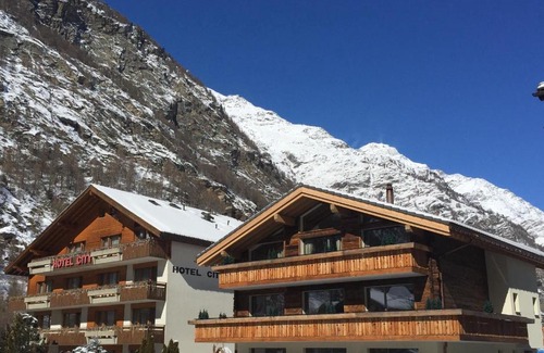 Taesch Hotel | Hotel City