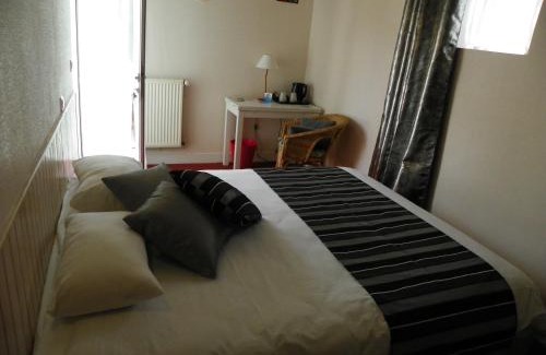 Saint-Georges-de-Didonne Hotel | Hotel Colinette