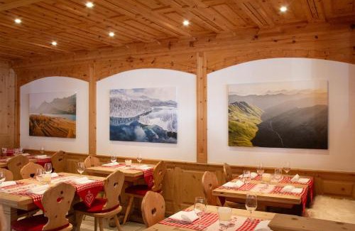 Sankt Moritz-Bad Hotel | Hotel Corvatsch - Web Check-in