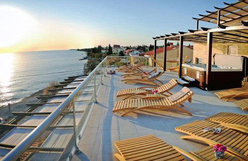 Diklo Hotel | Hotel Delfin