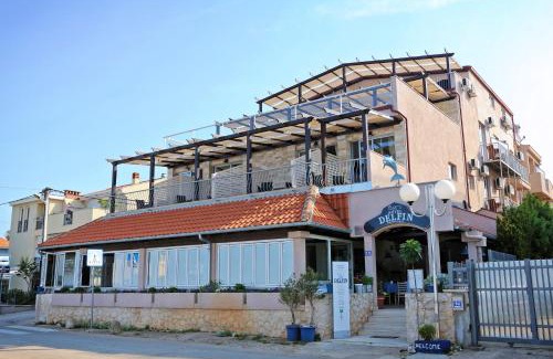 Diklo Hotel | Hotel Delfin