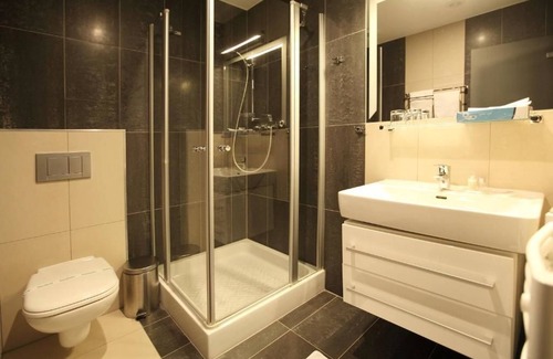 Senec Hotel | Hotel Dolphin