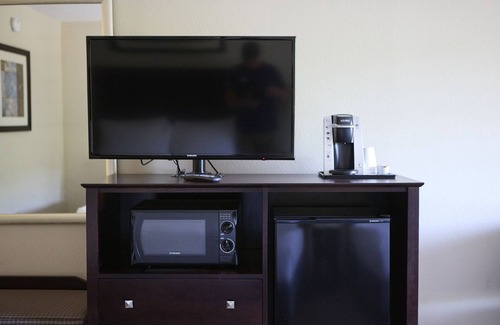 North Adams Hotel | Hotel Downstreet, an Ascend Collection Hotel