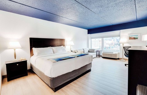 North Adams Hotel | Hotel Downstreet, an Ascend Collection Hotel