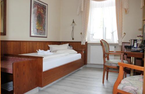 Hohenstein-Ernstthal Hotel | Hotel DREI SCHWANEN - Ristorante Due Fratelli