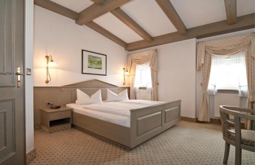 Hohenstein-Ernstthal Hotel | Hotel DREI SCHWANEN - Ristorante Due Fratelli
