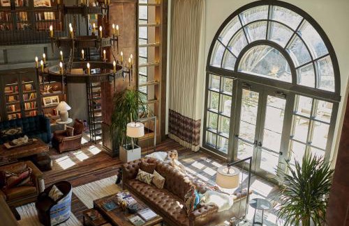 Fort Worth Hotel | Hotel Drover, Autograph Collection