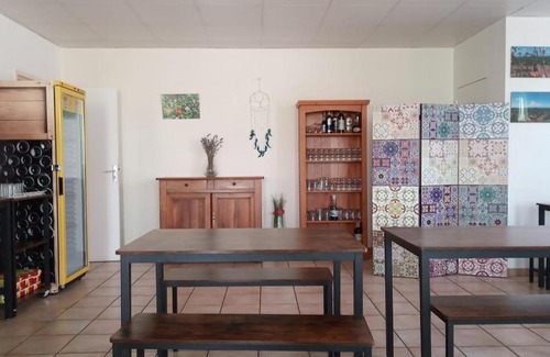 Le Caylar Hotel | Hotel Du Rocher