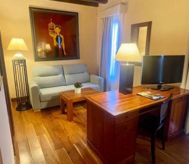 Torrecaballeros Hotel | Hotel El Rancho