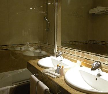Arrabal Hotel | Hotel Ele Puente Romano de Salamanca