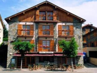 Llivia Hotel | Hotel Esquirol