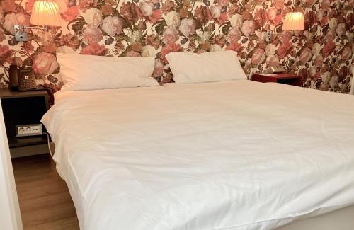 Volmerswerth Hotel | Hotel Fährhaus km734
