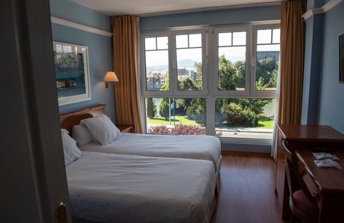 San Vicente de la Barquera Hotel | Hotel Faro de San Vicente