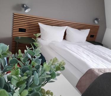Wedel Hotel | Hotel Freihof am Roland
