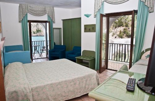 Acquafredda Hotel | Hotel Gabbiano