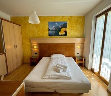 Ceniga Bed & Breakfast | Hotel Garnì Delle Rose
