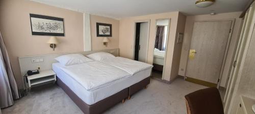 Altstadt Hotel | Hotel Garni "Am Ellinger Tor"