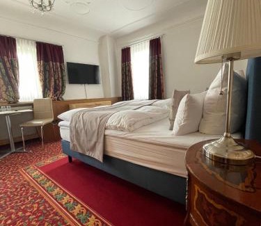 Bad Urach Bed & Breakfast | Hotel Garni Ratstube