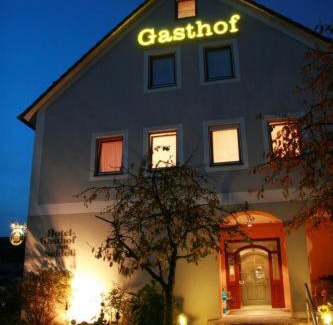 Pilsach Hotel | Hotel Gasthof am Schloß