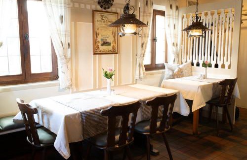 Behringersdorf House | Hotel-Gasthof Weisses Ross