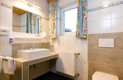 Pflach Hotel | Hotel Gasthof Zum Schwanen