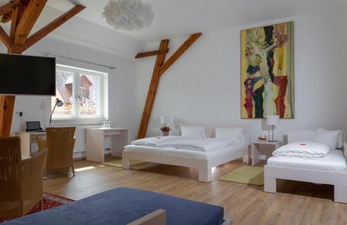 Schluesselfeld Hotel | Hotel Gasthof Zum Storch