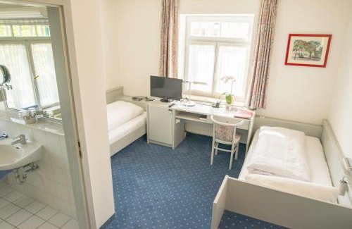 Gauting Hotel | Hotel Gautinger Hof - Ruhig im Fünf-Seen-Land nahe S-Bahn und München