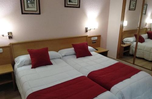 Villares de la Reina Hotel | Hotel Helmántico