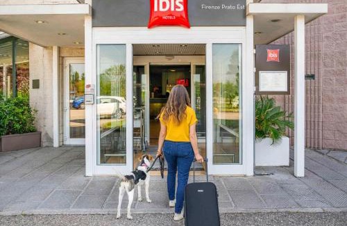 Campi Bisenzio Hotel | Hotel Ibis Firenze Prato Est